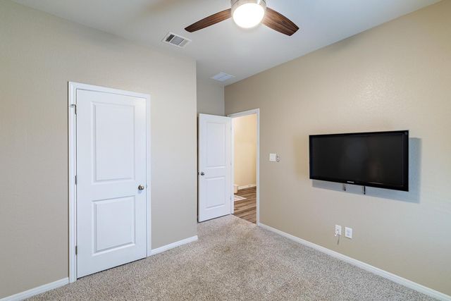 2823 Rustic Hills DR, Round Rock, TX 78665