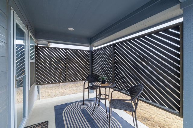 2823 Rustic Hills DR, Round Rock, TX 78665