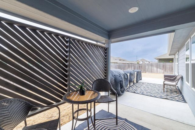 2823 Rustic Hills DR, Round Rock, TX 78665