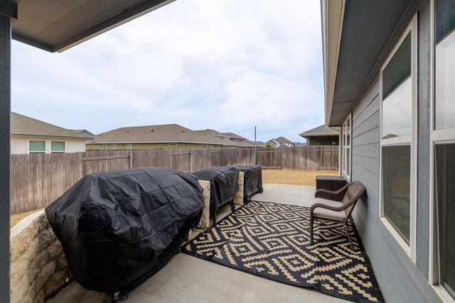 2823 Rustic Hills DR, Round Rock, TX 78665