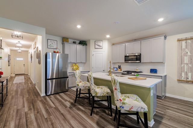 2823 Rustic Hills DR, Round Rock, TX 78665