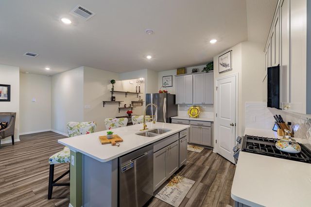 2823 Rustic Hills DR, Round Rock, TX 78665