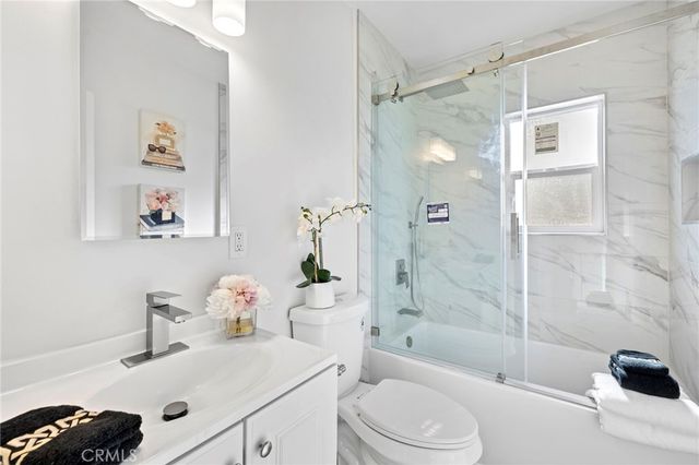 2100 W Valencia Drive, Fullerton, CA 92833