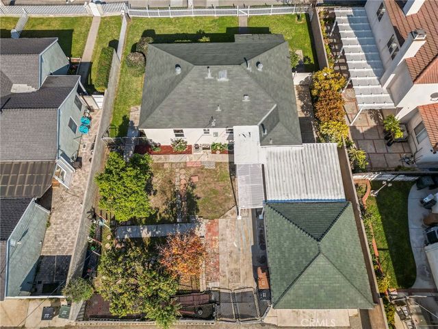 2100 W Valencia Drive, Fullerton, CA 92833