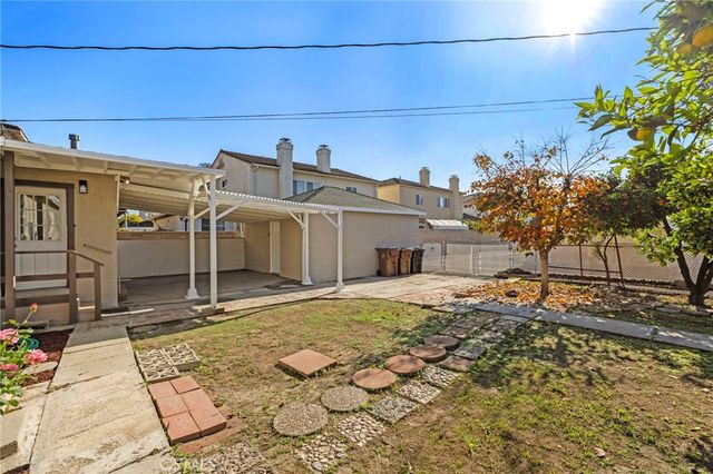 2100 W Valencia Drive, Fullerton, CA 92833