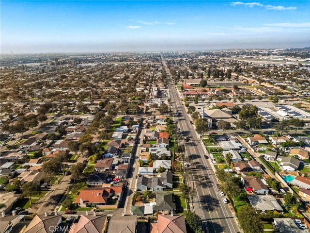 2100 W Valencia Drive, Fullerton, CA 92833