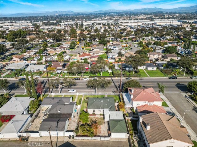 2100 W Valencia Drive, Fullerton, CA 92833