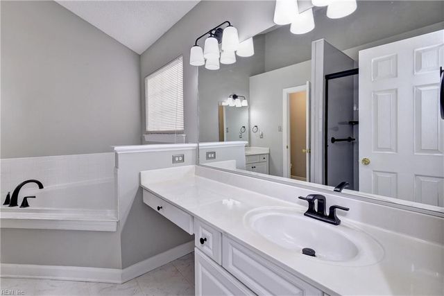 119 Aberfeldy WAY, Yorktown, VA 23693