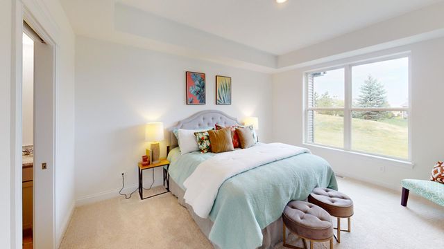 5986 Wildcat Way, Bettendorf, IA 52722