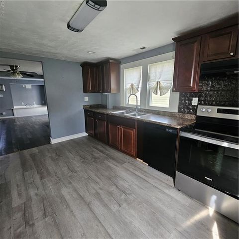 655 3rd AVE, Suffolk, VA 23434