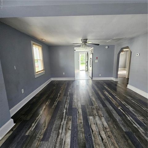 655 3rd AVE, Suffolk, VA 23434