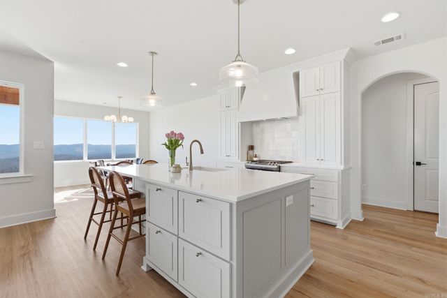 34325 Lakeview West Drive, Roland, AR 72135