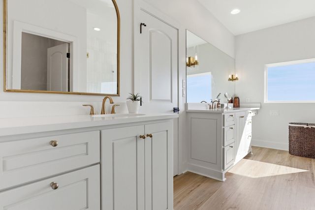 34325 Lakeview West Drive, Roland, AR 72135