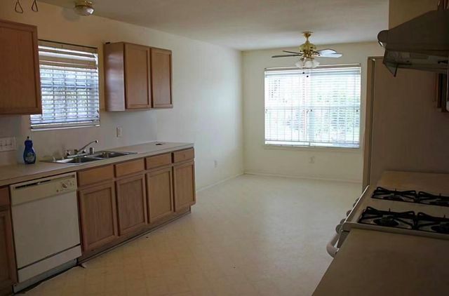 6403 Linden Knoll Lane, Houston, TX 77085