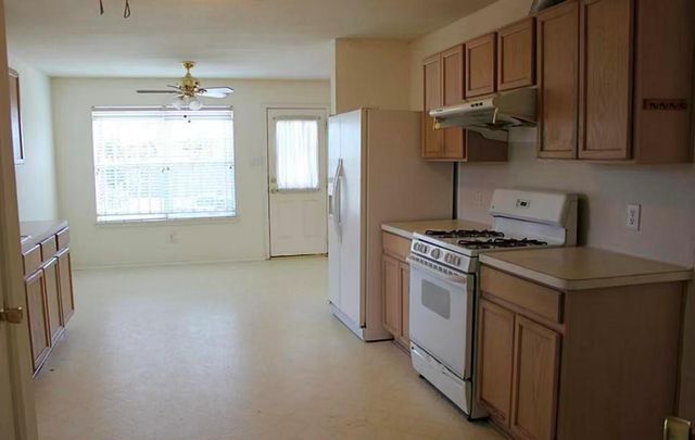 6403 Linden Knoll Lane, Houston, TX 77085