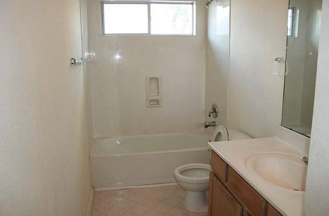 6403 Linden Knoll Lane, Houston, TX 77085