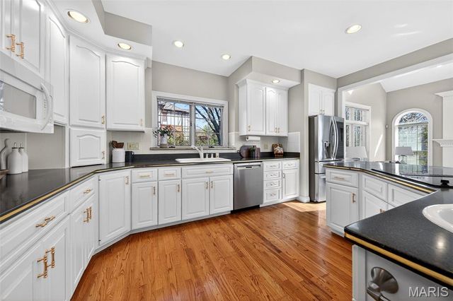 13020 Pingry Place, St Louis, MO 63131