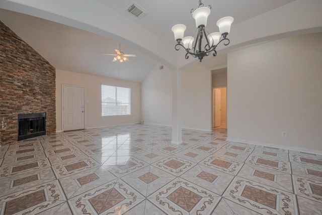 155 Rodeo Drive, Manvel, TX 77578