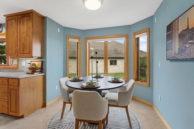 2516 VAN RITE COURT, Green Bay, WI 54301