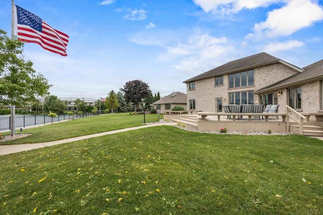 2516 VAN RITE COURT, Green Bay, WI 54301