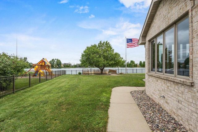 2516 VAN RITE COURT, Green Bay, WI 54301