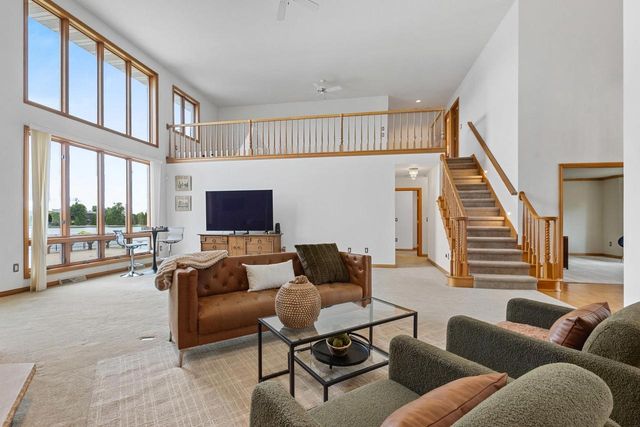 2516 VAN RITE COURT, Green Bay, WI 54301