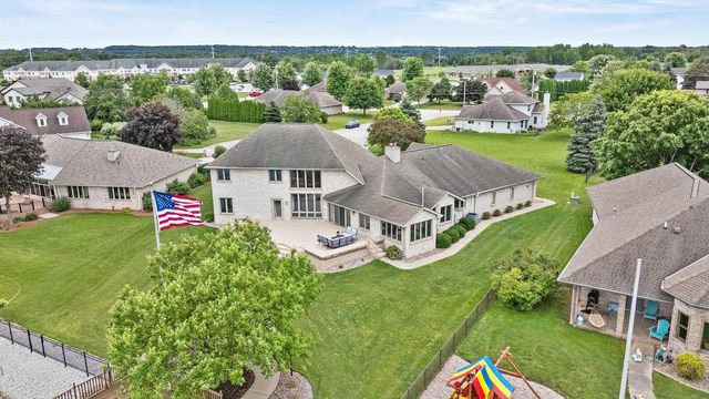 2516 VAN RITE COURT, Green Bay, WI 54301