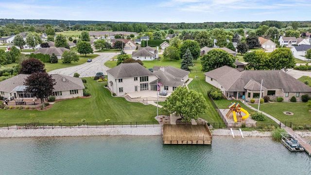 2516 VAN RITE COURT, Green Bay, WI 54301
