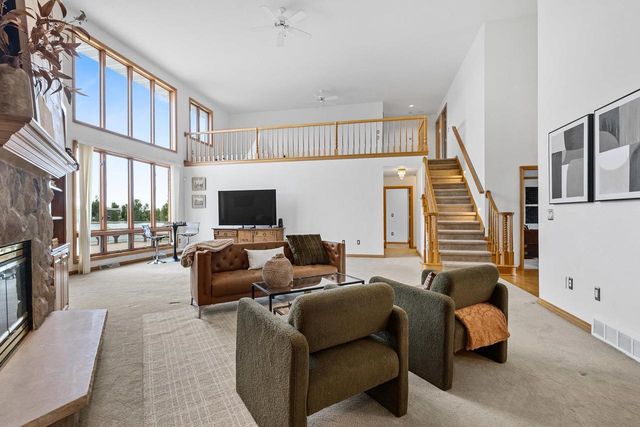 2516 VAN RITE COURT, Green Bay, WI 54301