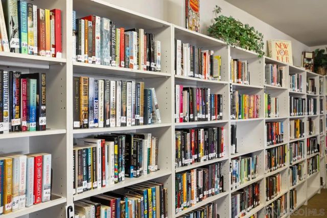 7004 San Carlos Street, Carlsbad, CA 92011