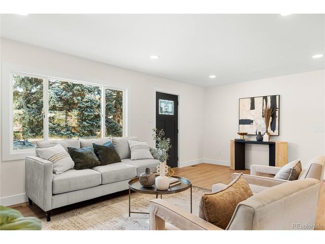 1843 S Urban Way, Lakewood, CO 80228