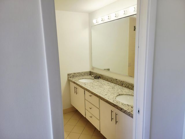 6407 64th Way, West Palm Beach, FL 33409