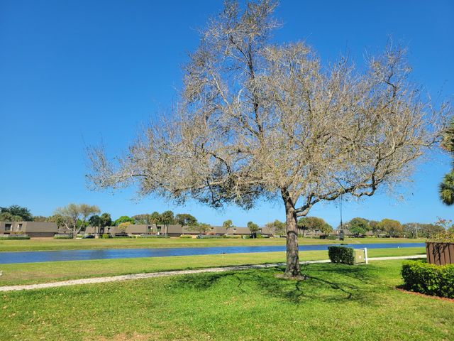 6407 64th Way, West Palm Beach, FL 33409