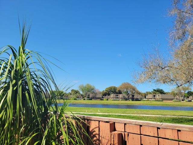 6407 64th Way, West Palm Beach, FL 33409