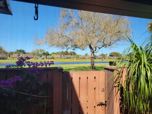 6407 64th Way, West Palm Beach, FL 33409