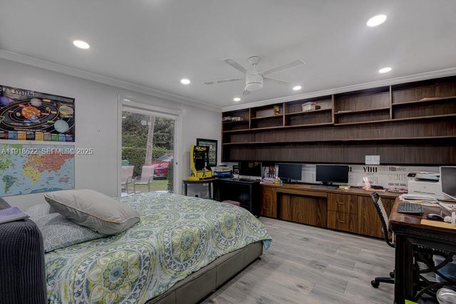 8290 Sunset Dr, Miami, FL 33143