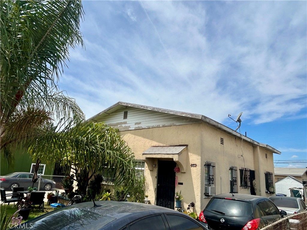 Image 3 of property listing at 731 Hendricks, Los Angeles, CA 90022