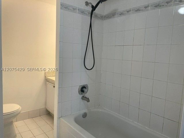13721 SW 84th St G, Miami, FL 33183