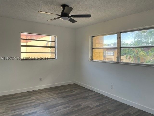 13721 SW 84th St G, Miami, FL 33183