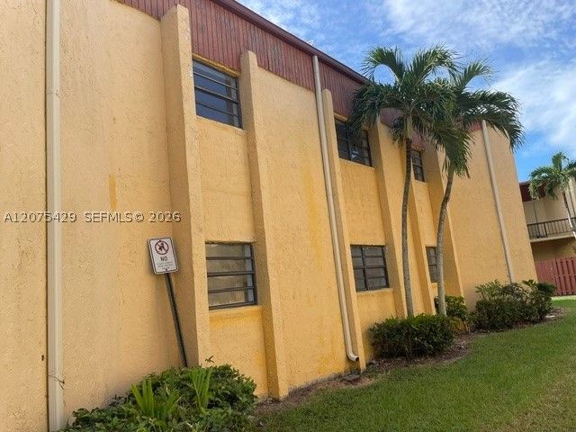 13721 SW 84th St G, Miami, FL 33183