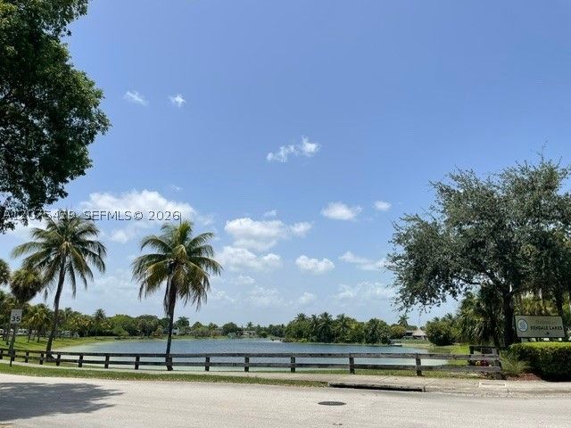 13721 SW 84th St G, Miami, FL 33183