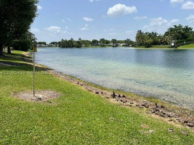 13721 SW 84th St G, Miami, FL 33183
