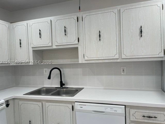 13721 SW 84th St G, Miami, FL 33183