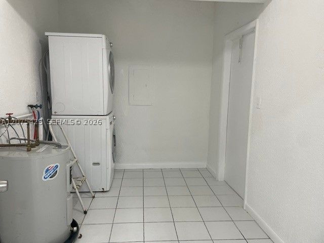 13721 SW 84th St G, Miami, FL 33183