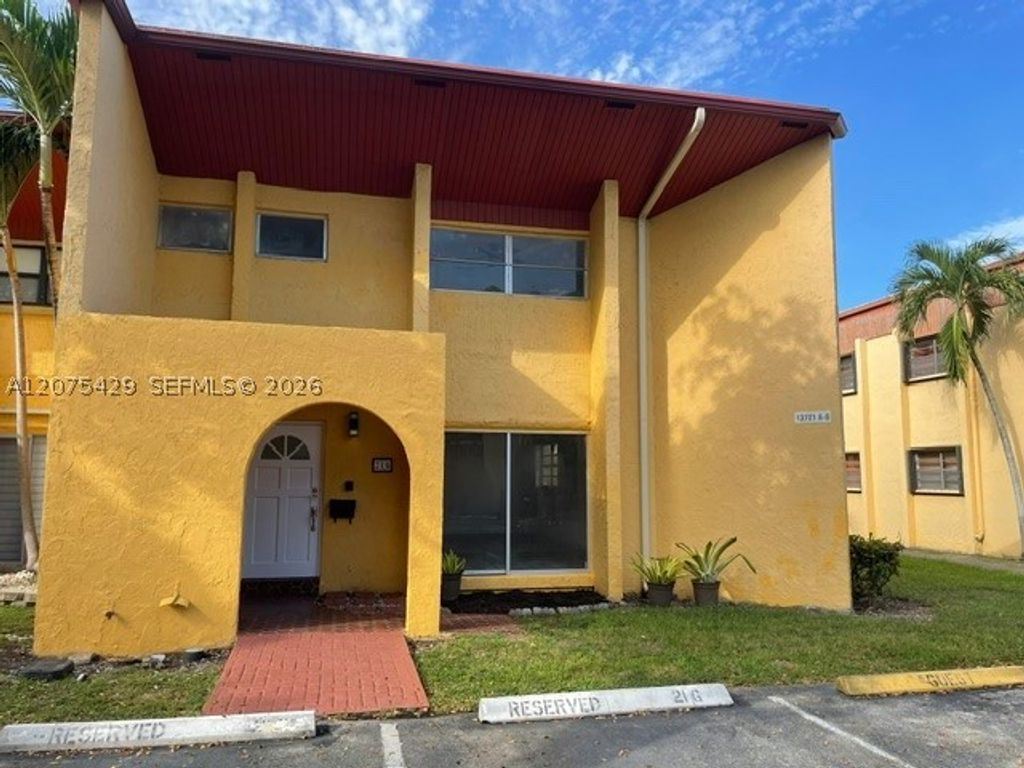 13721 SW 84th St G, Miami, FL 33183