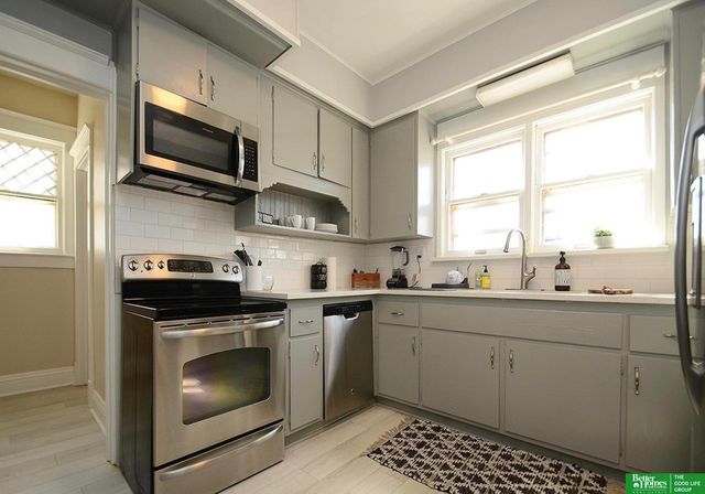 3521 Jones Street, Omaha, NE 68105