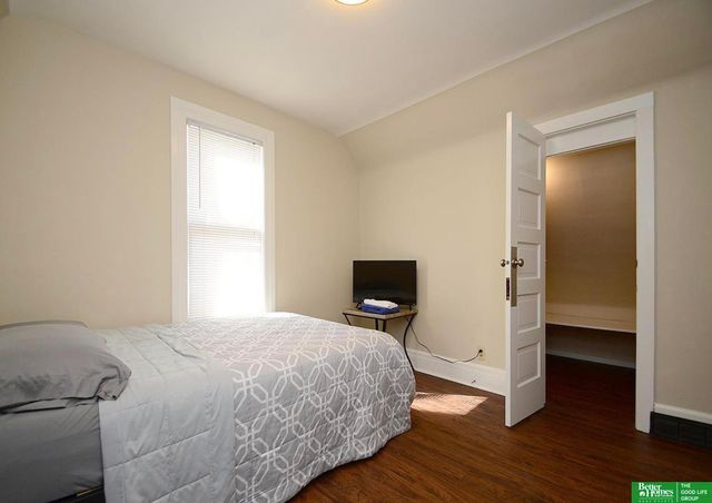 3521 Jones Street, Omaha, NE 68105