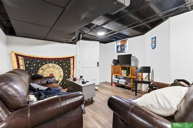 3521 Jones Street, Omaha, NE 68105