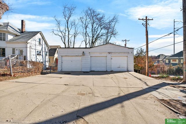 3521 Jones Street, Omaha, NE 68105