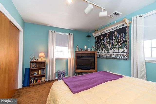 494 STOVER RD, Harleysville, PA 19438